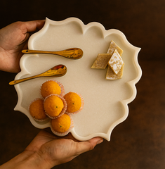 Quatrefoil Ziarat White Marble Tray – Handcrafted Luxury Decor